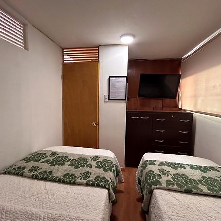 Chez Humbert Hostel Santiago Ngoại thất bức ảnh