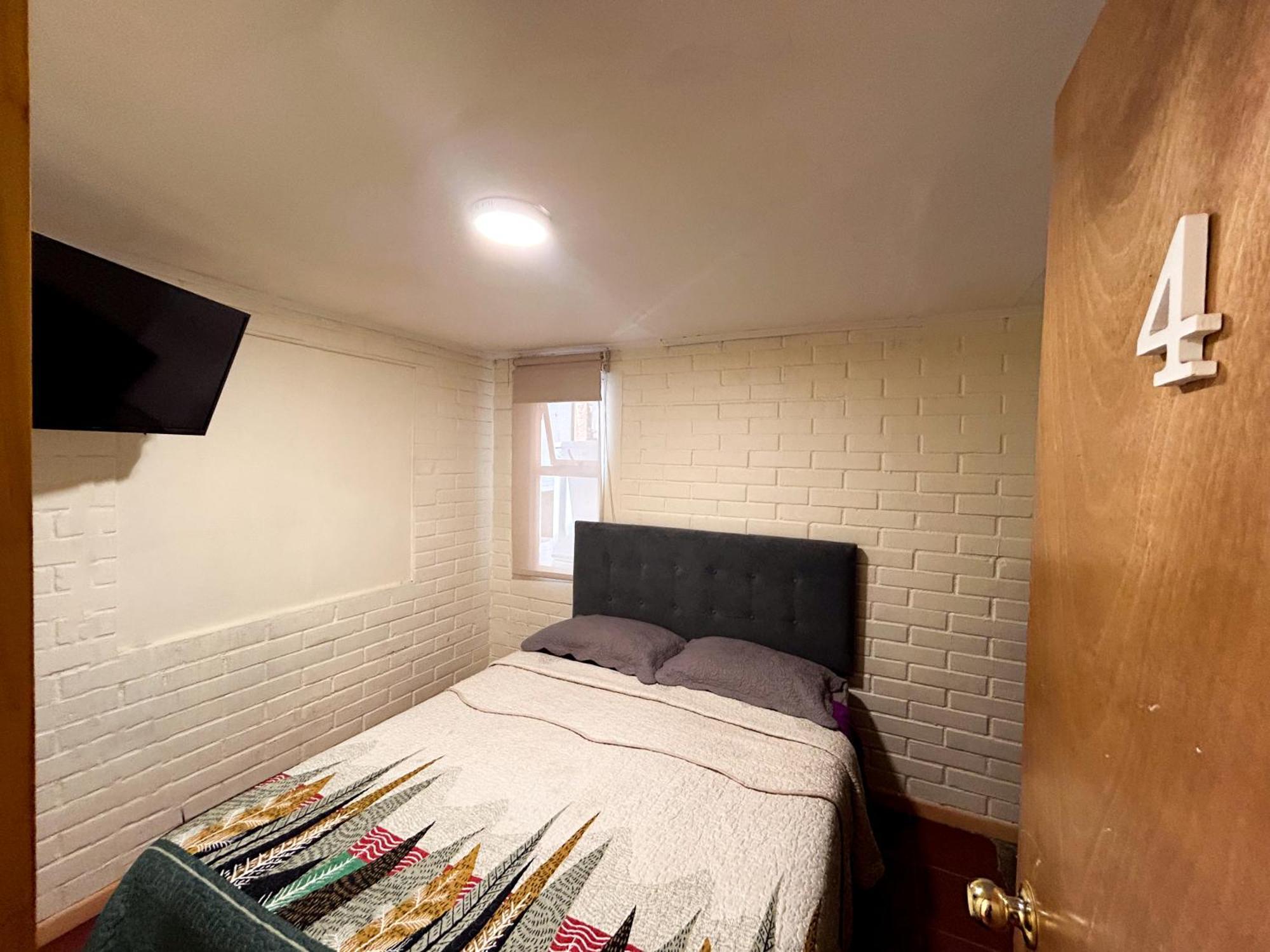 Chez Humbert Hostel Santiago Ngoại thất bức ảnh