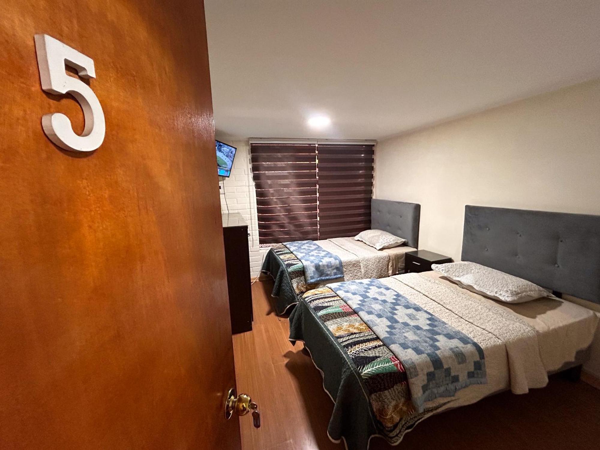 Chez Humbert Hostel Santiago Ngoại thất bức ảnh
