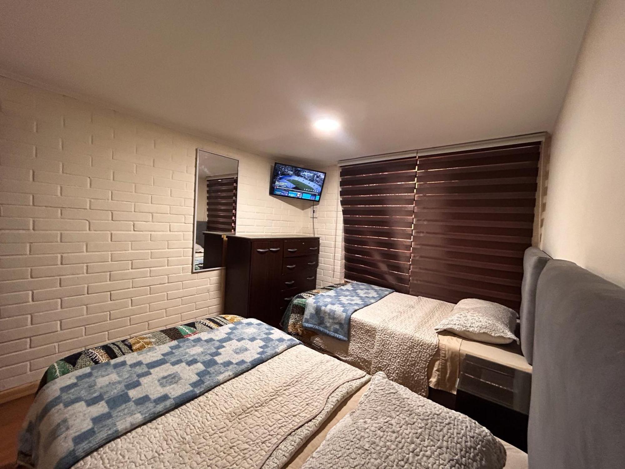 Chez Humbert Hostel Santiago Ngoại thất bức ảnh