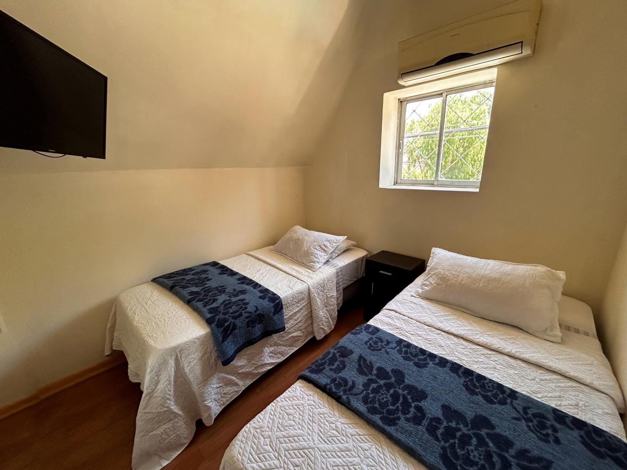 Chez Humbert Hostel Santiago Ngoại thất bức ảnh