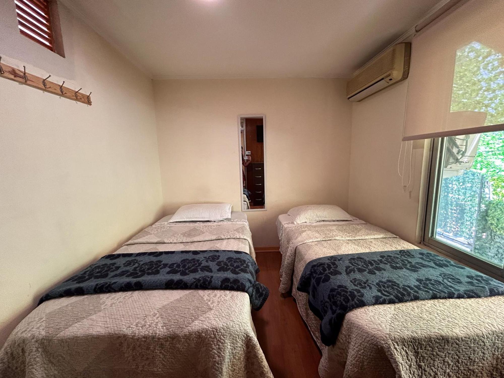 Chez Humbert Hostel Santiago Ngoại thất bức ảnh