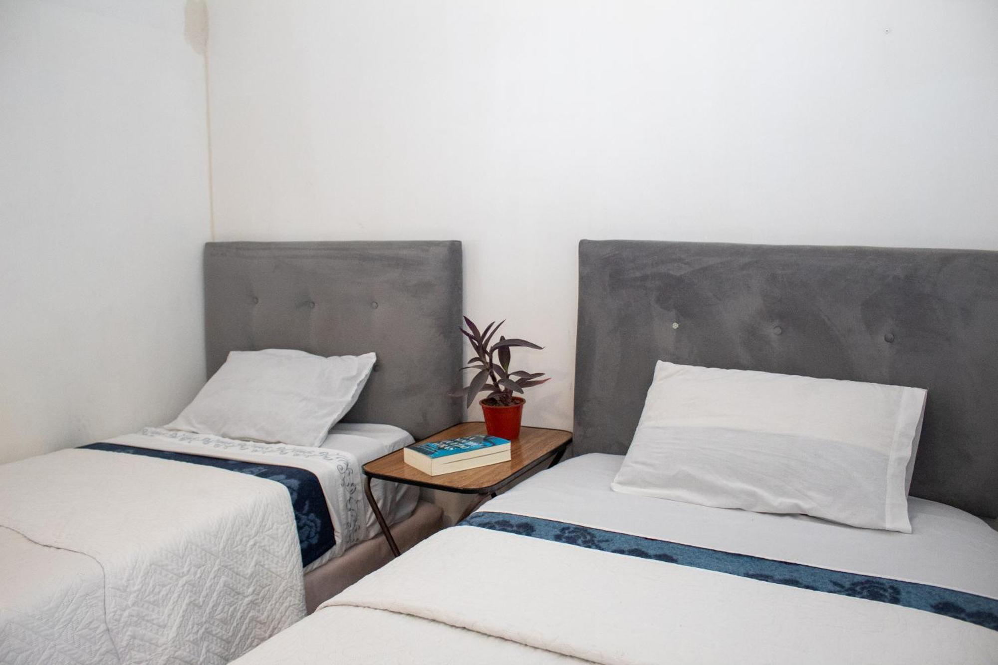 Chez Humbert Hostel Santiago Ngoại thất bức ảnh